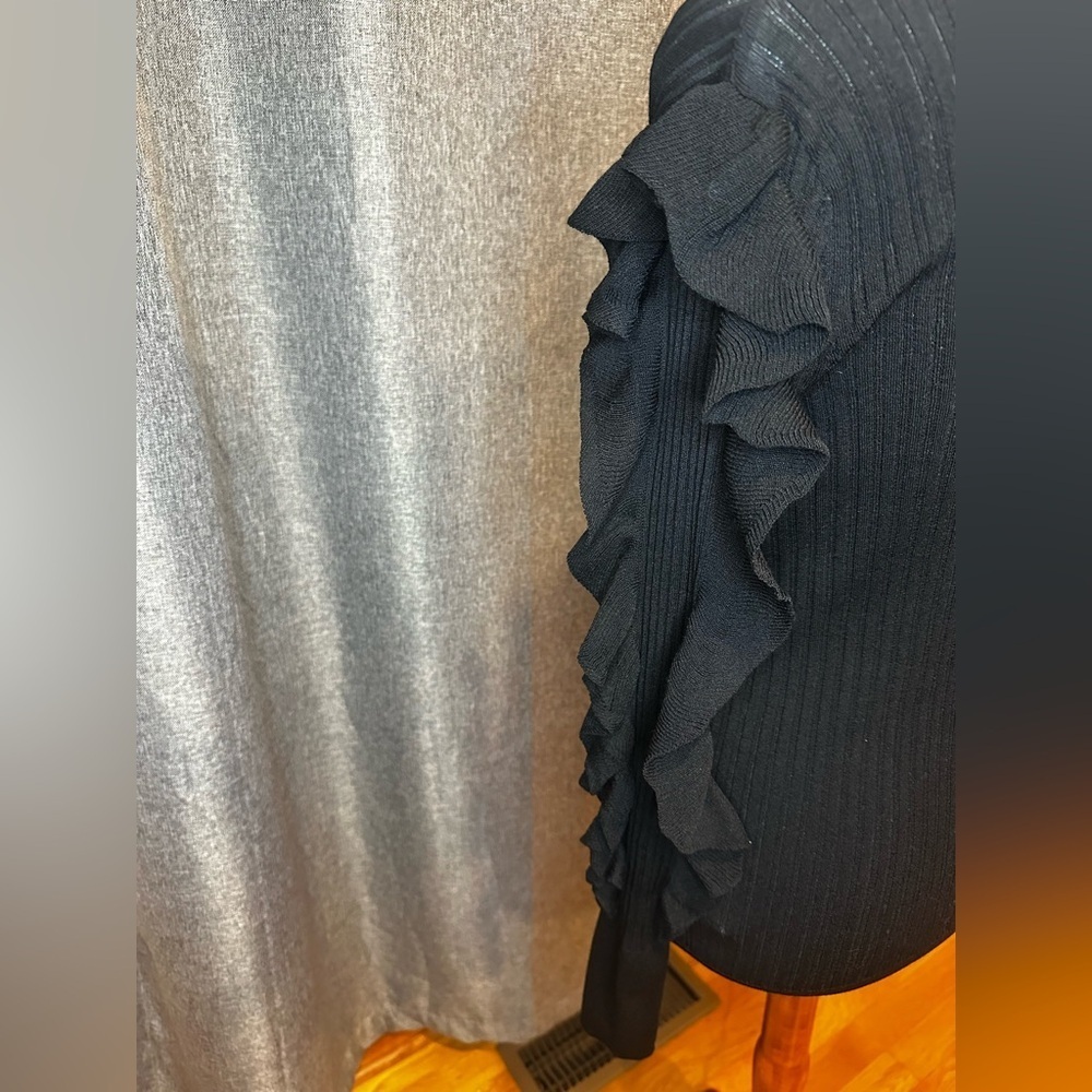 Express Black Ribbed Knit Ruffle Sleeve Top Size Small - Picture 8 of 11